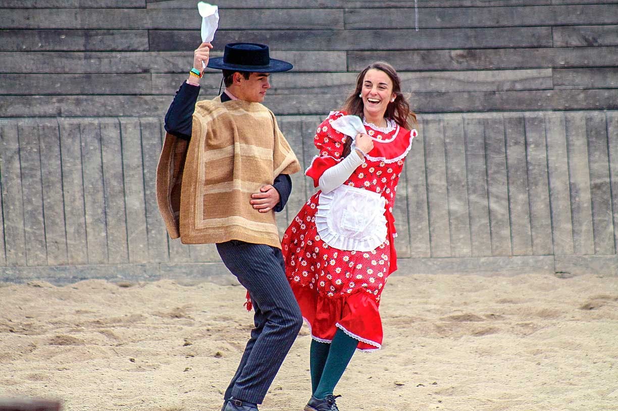 elm-pg-billboard-cta Chilean-Dance-Ines