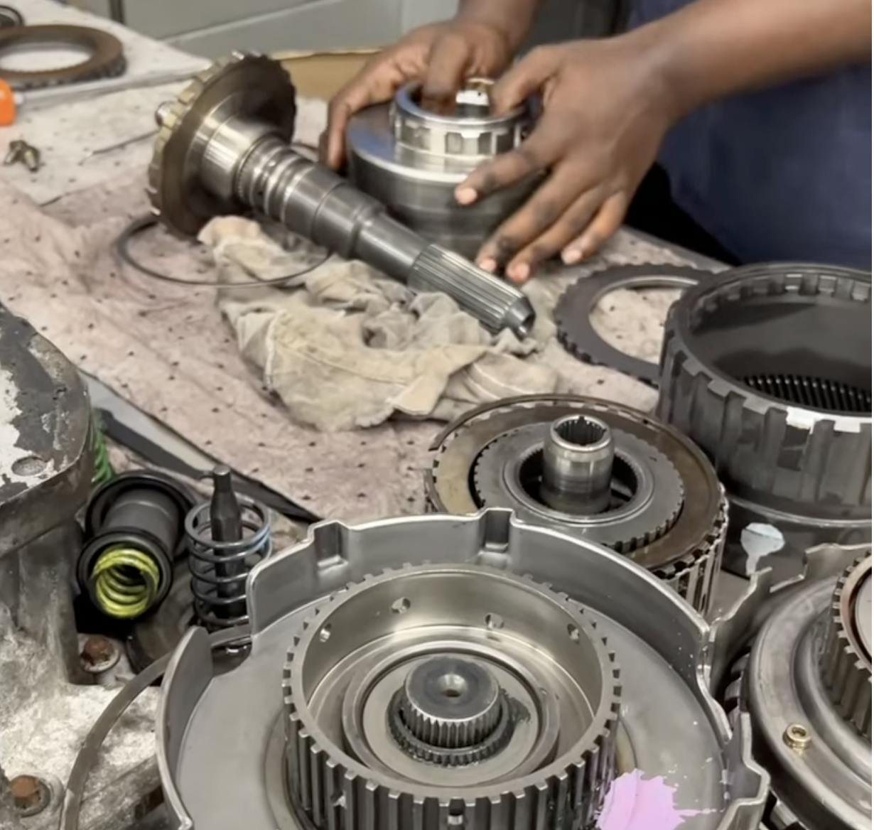 elm-pg-billboard-form Automotive Backgroud