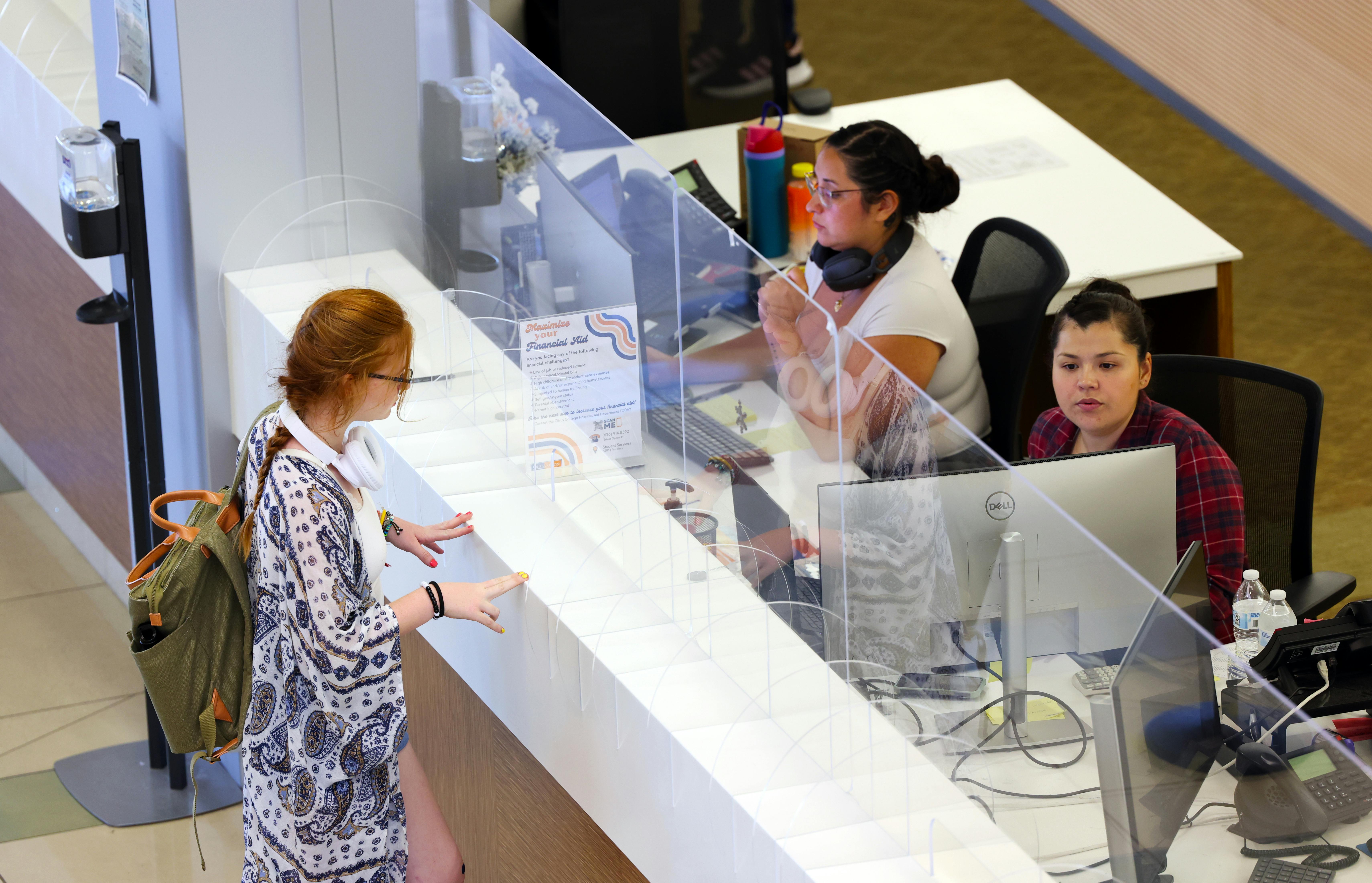 Financial Aid Application Hands-On Assistance