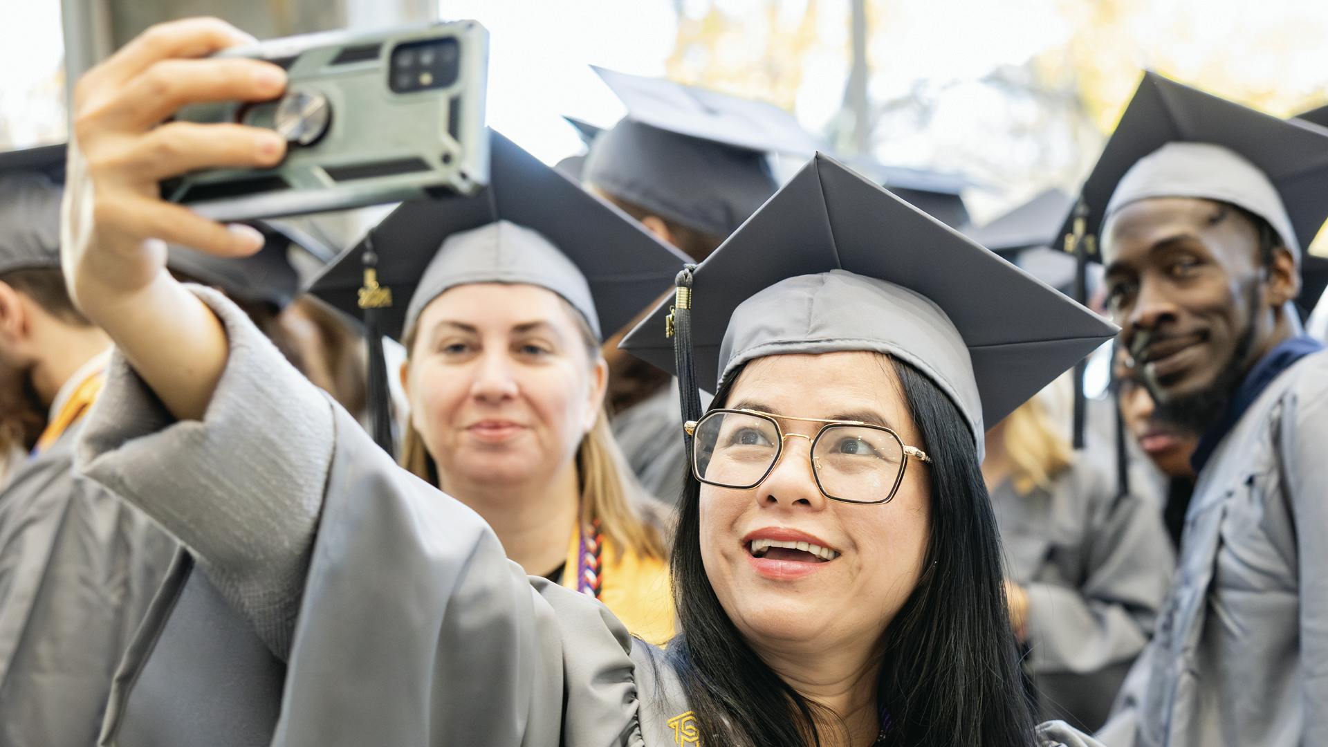 elm-pg-intro GRAD2024-DLV-1212-8856-1920x1080