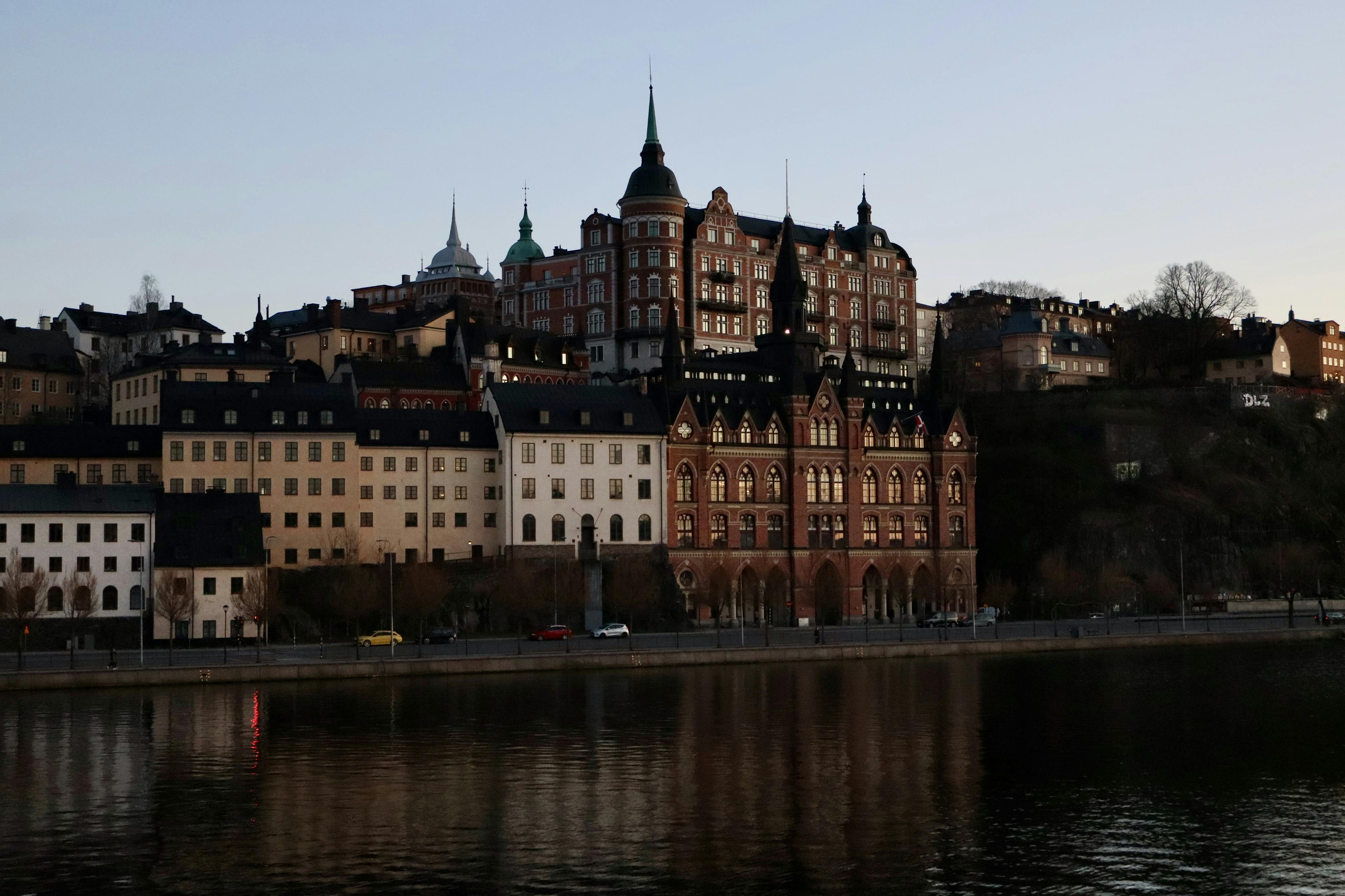 SP25_STO_Sunset watch_slussen_Angelina Becker(2)