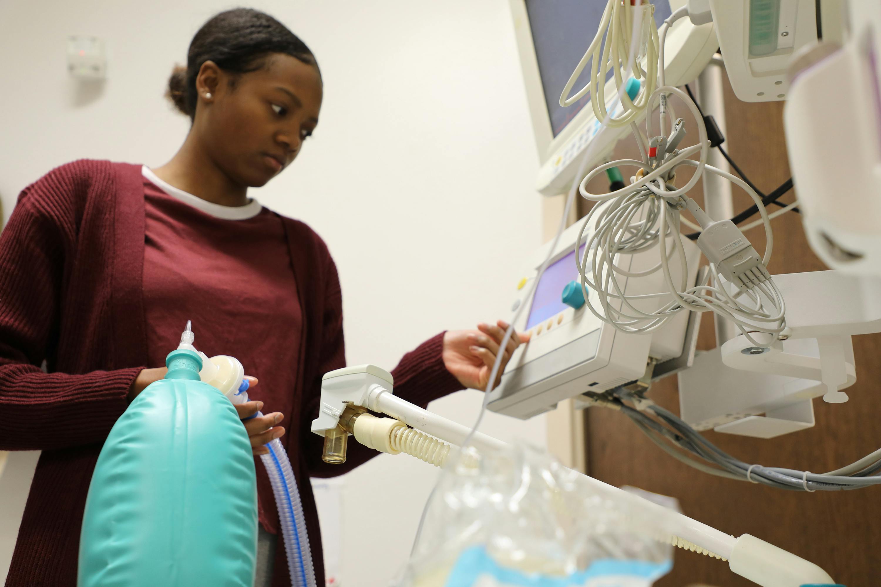 elm-pg-billboard-form anesthesia-tech-large