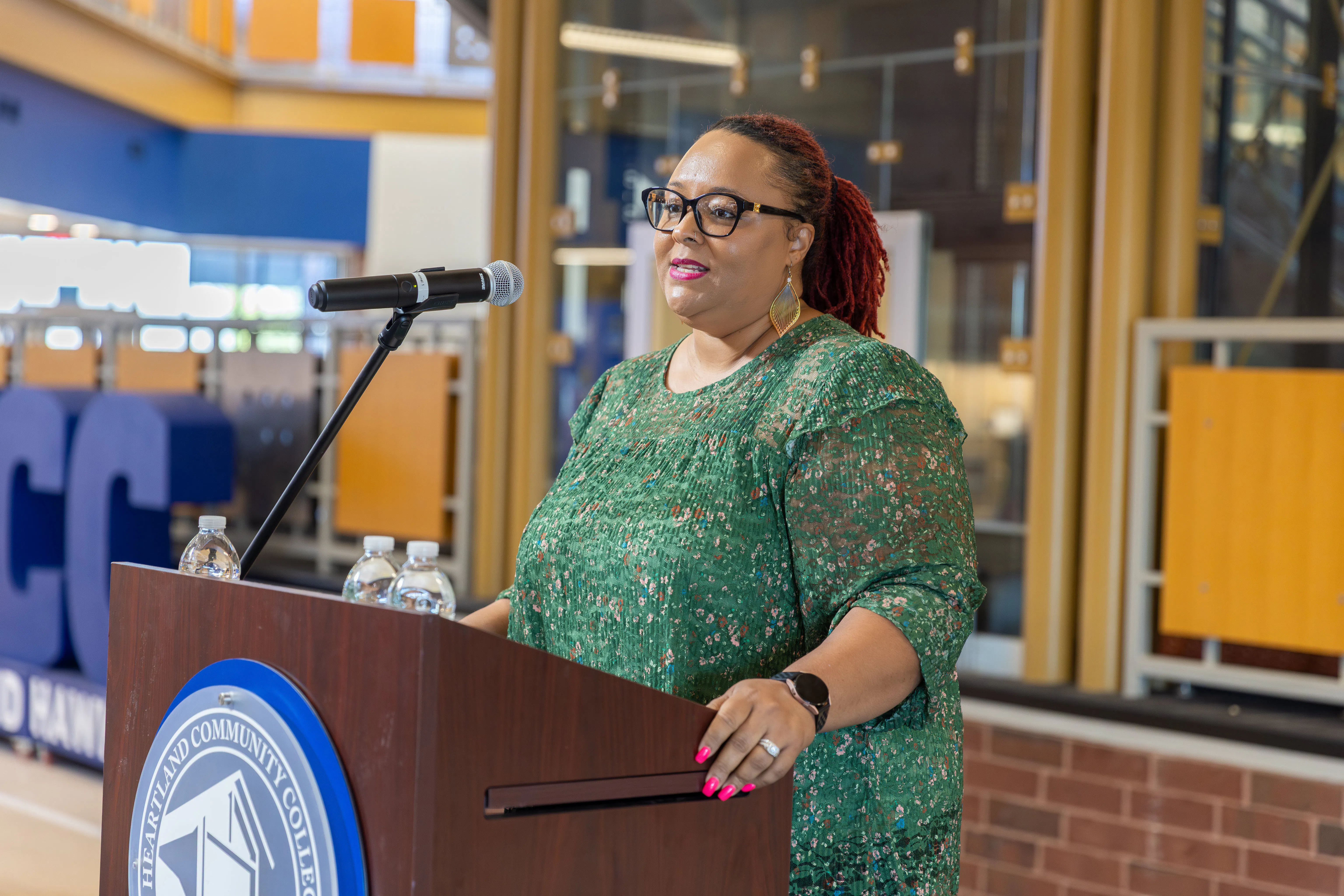 Image of Angell Howard speaking at Heartland's Fall kick-off