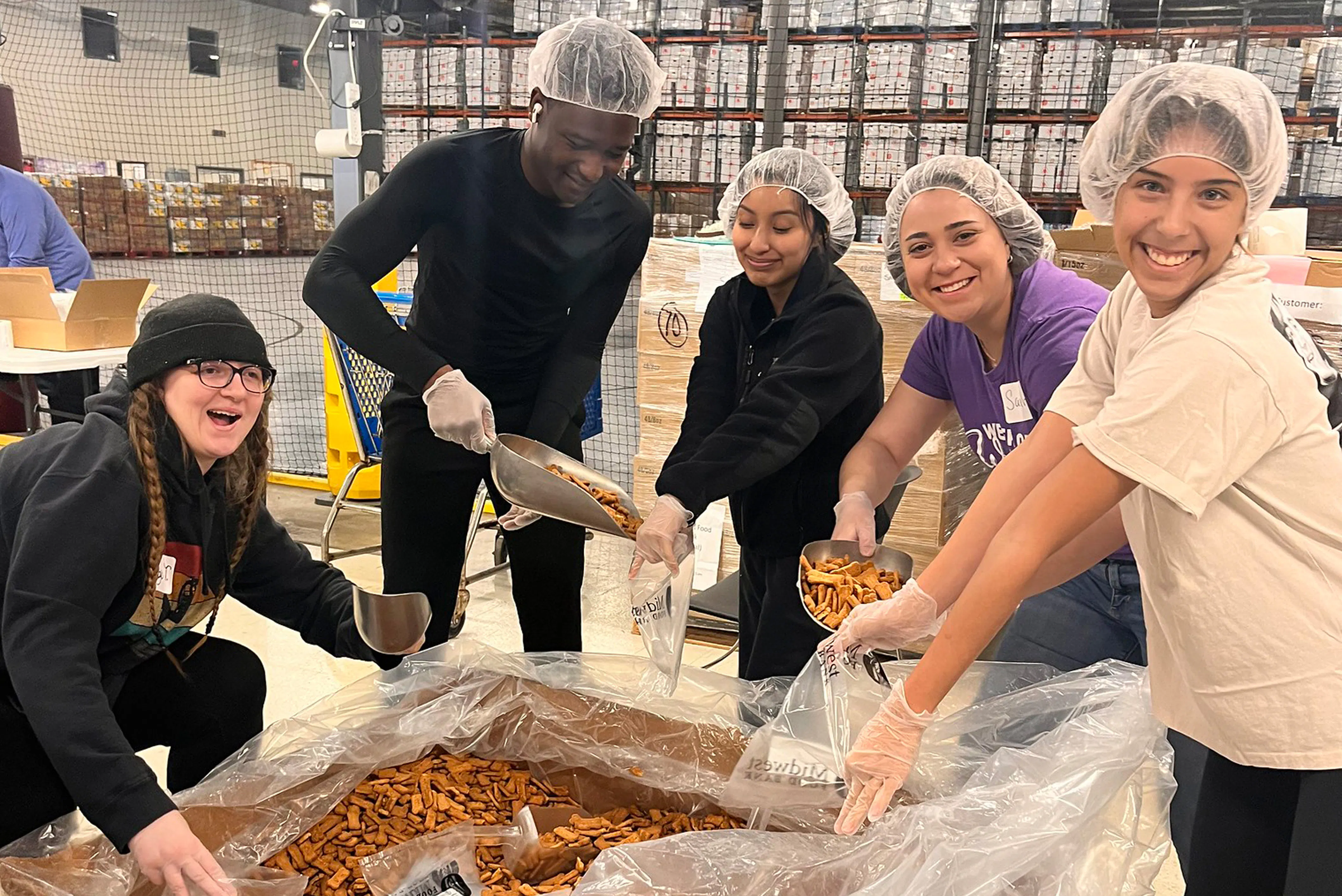 STUDENTS ENGAGED INTHE COMMUNITY