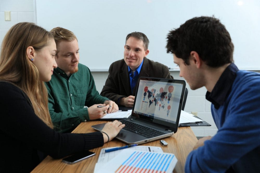 elm-pg-billboard-form AUG9-KUYPER_Business-Leadership-Program-scaled-e1628265560602