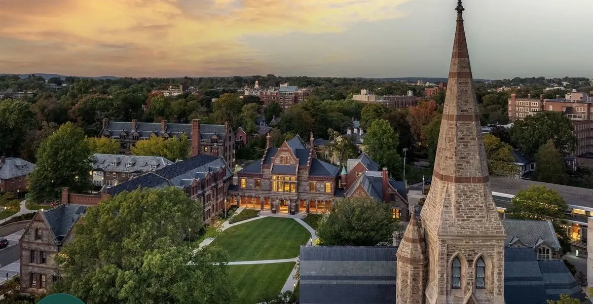 Personalized Undergraduate Fall Campus Tour