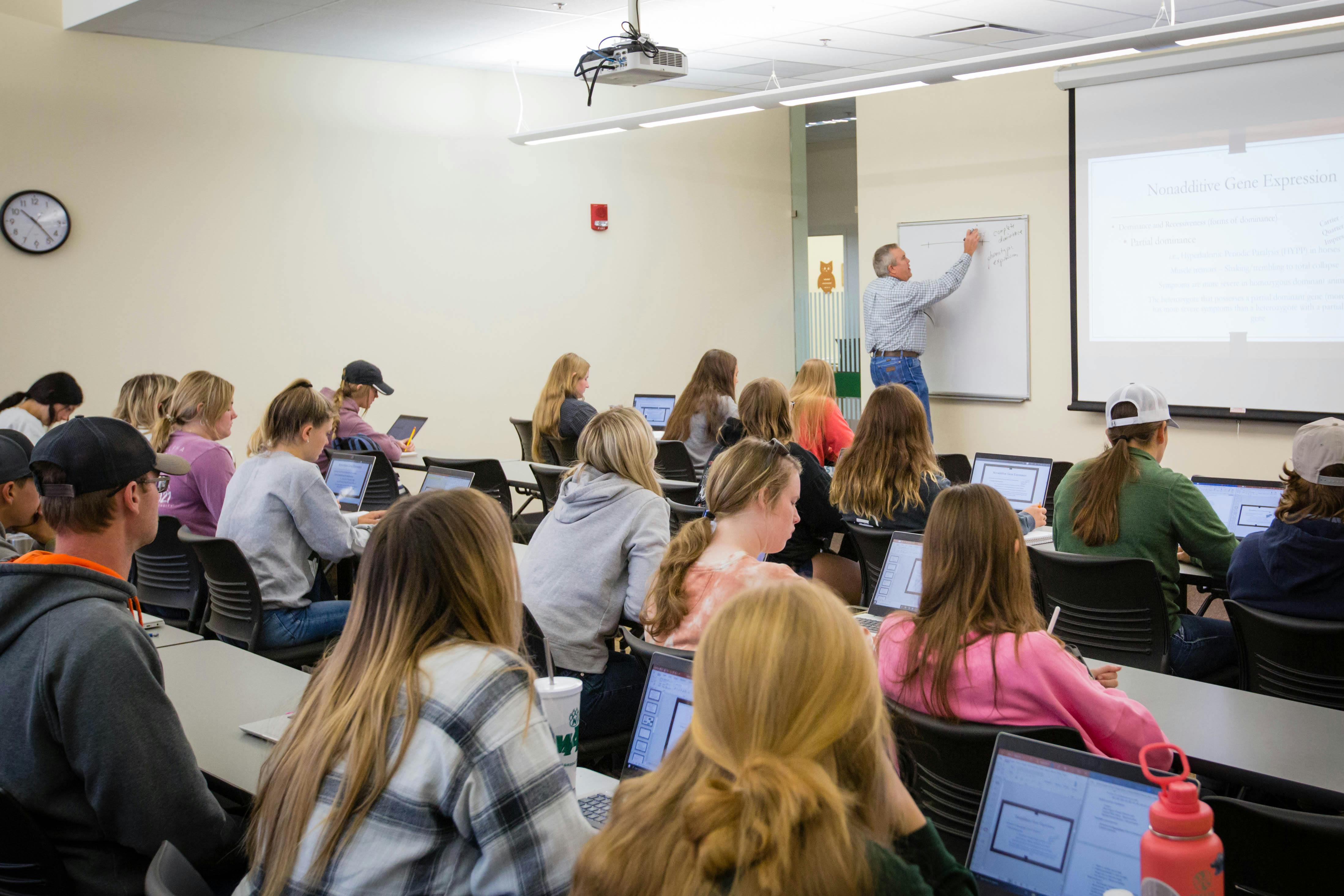 genetics of livestock fall2022 ar0125