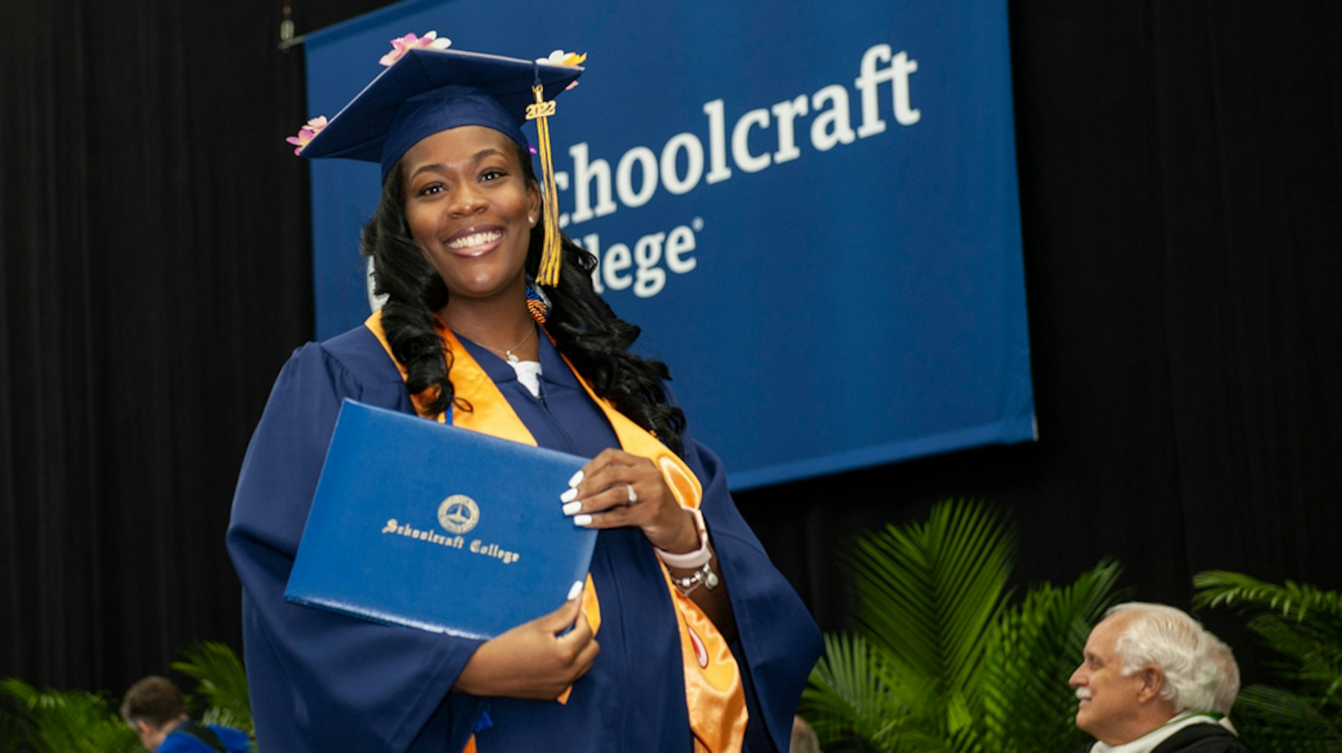 elm-pg-billboard-form Grad_Ceremony_779f864 (2)