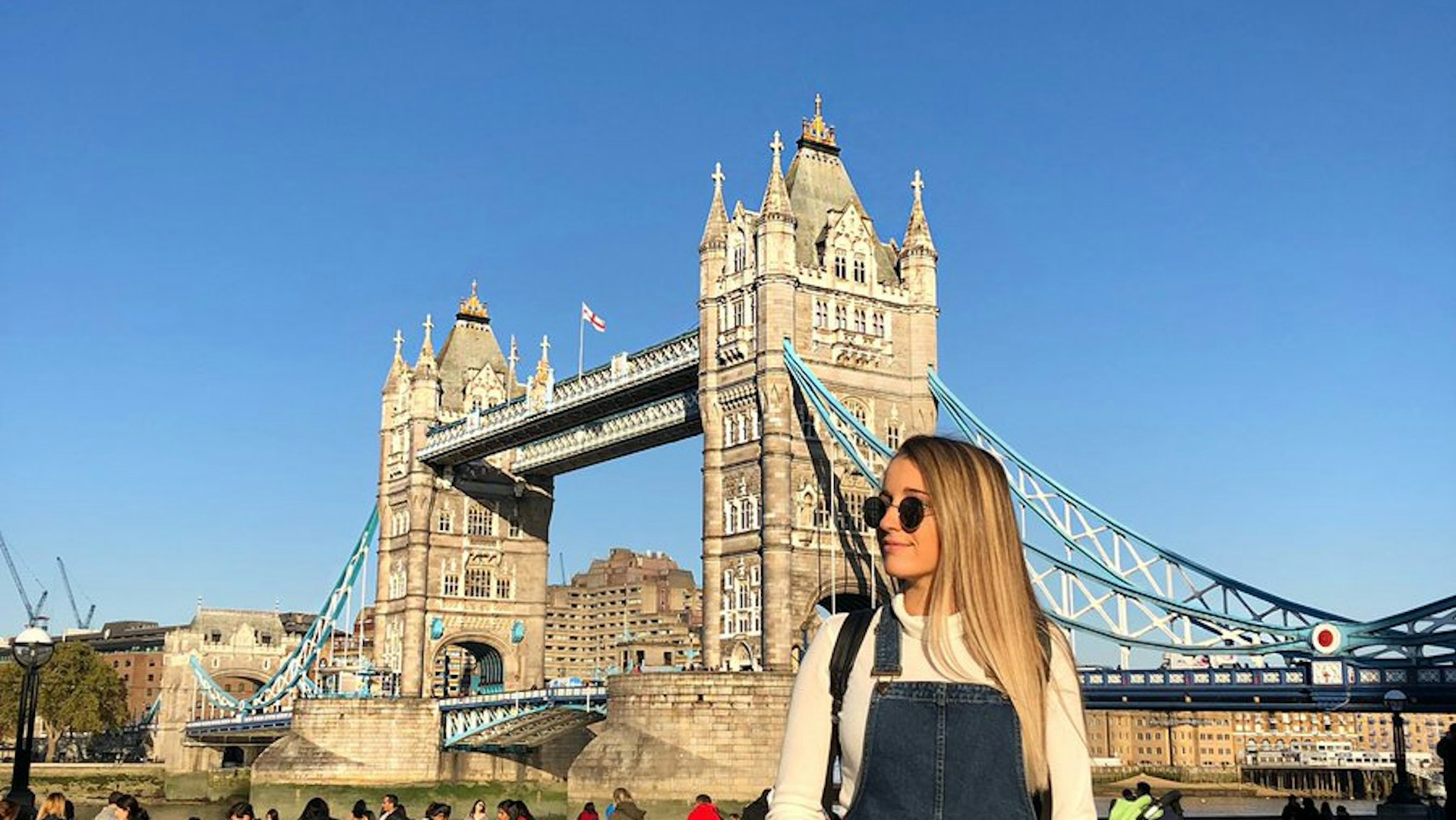 elm-pg-billboard-cta 2019-CL-StudyAbroad-US-0418-06