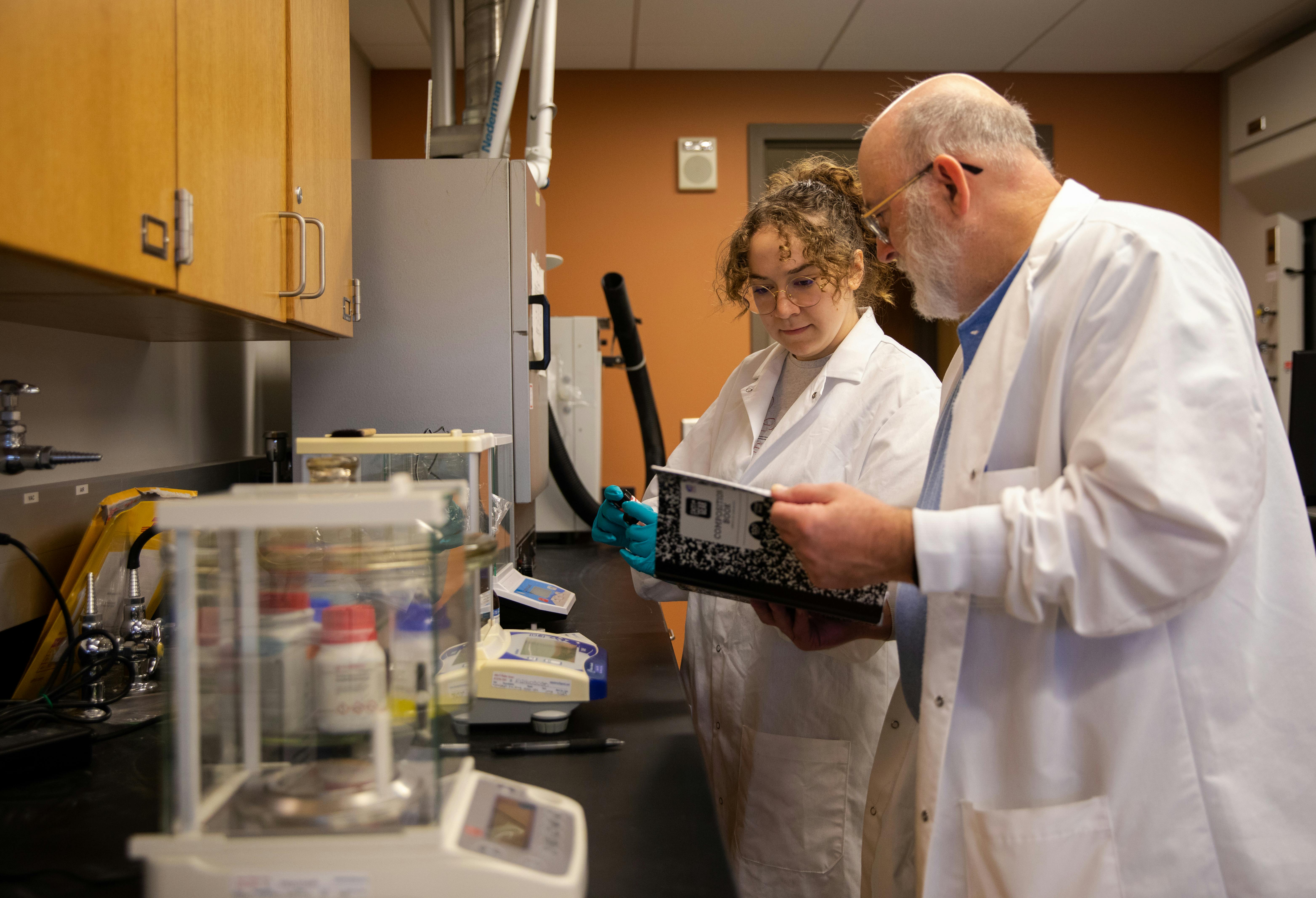 2023-STEM-Chemistry-Research-RF-0405-007