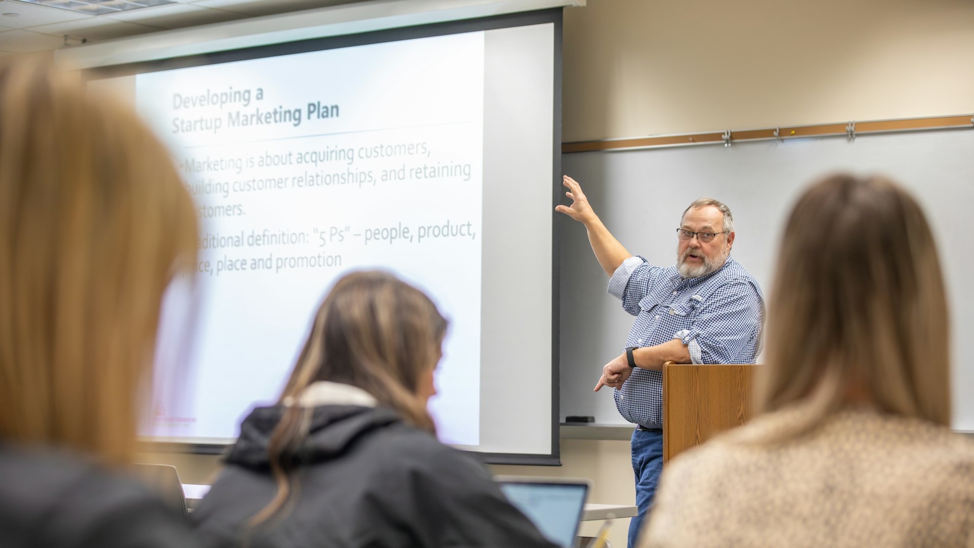 2024-HCBC-Business-Marketing-RF-0220-005