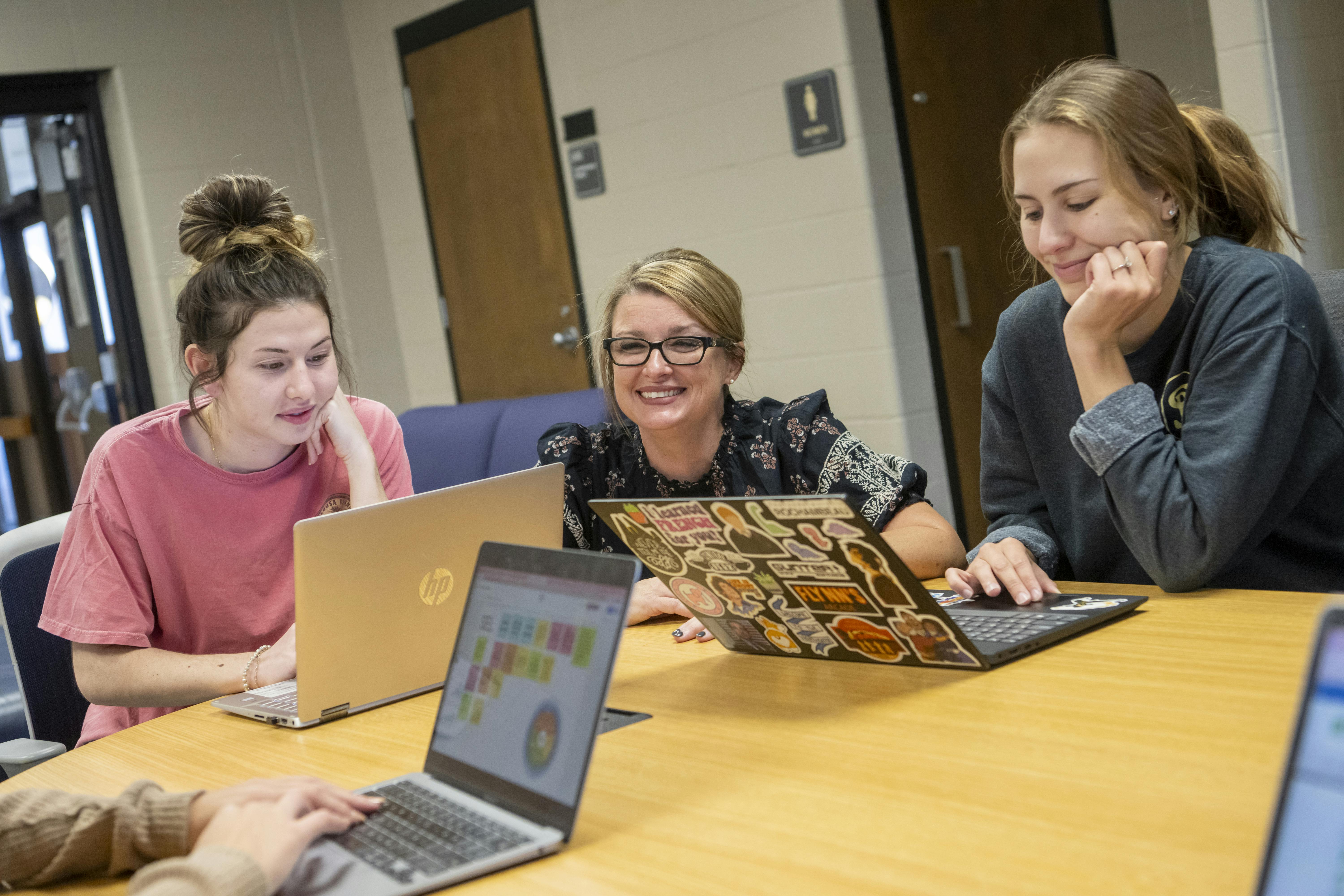 elm-pg-billboard-cta 2023-CEHHS-Education-Edvolution-Center-US-1102-041