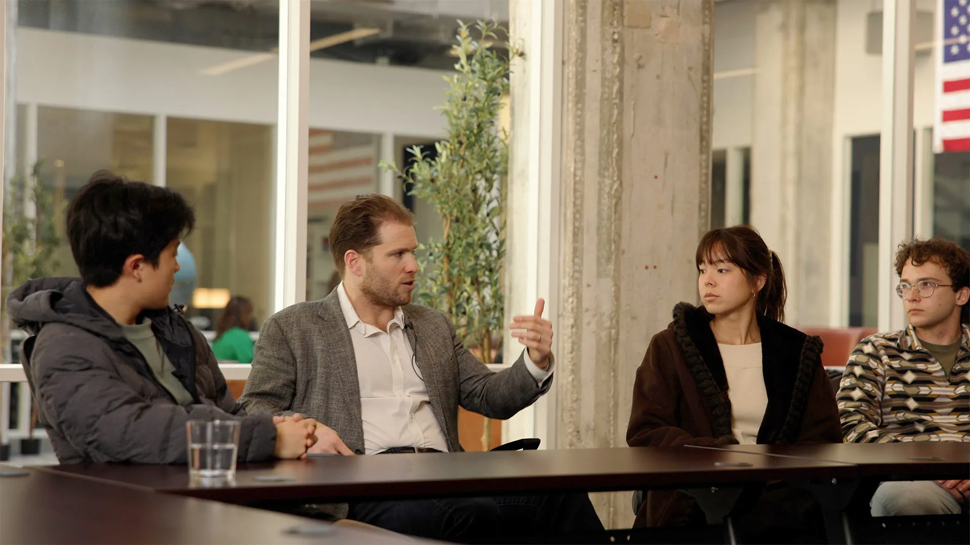 ea910135-cbc2-41fe-b21e-82a7bba090bd_1920x1080