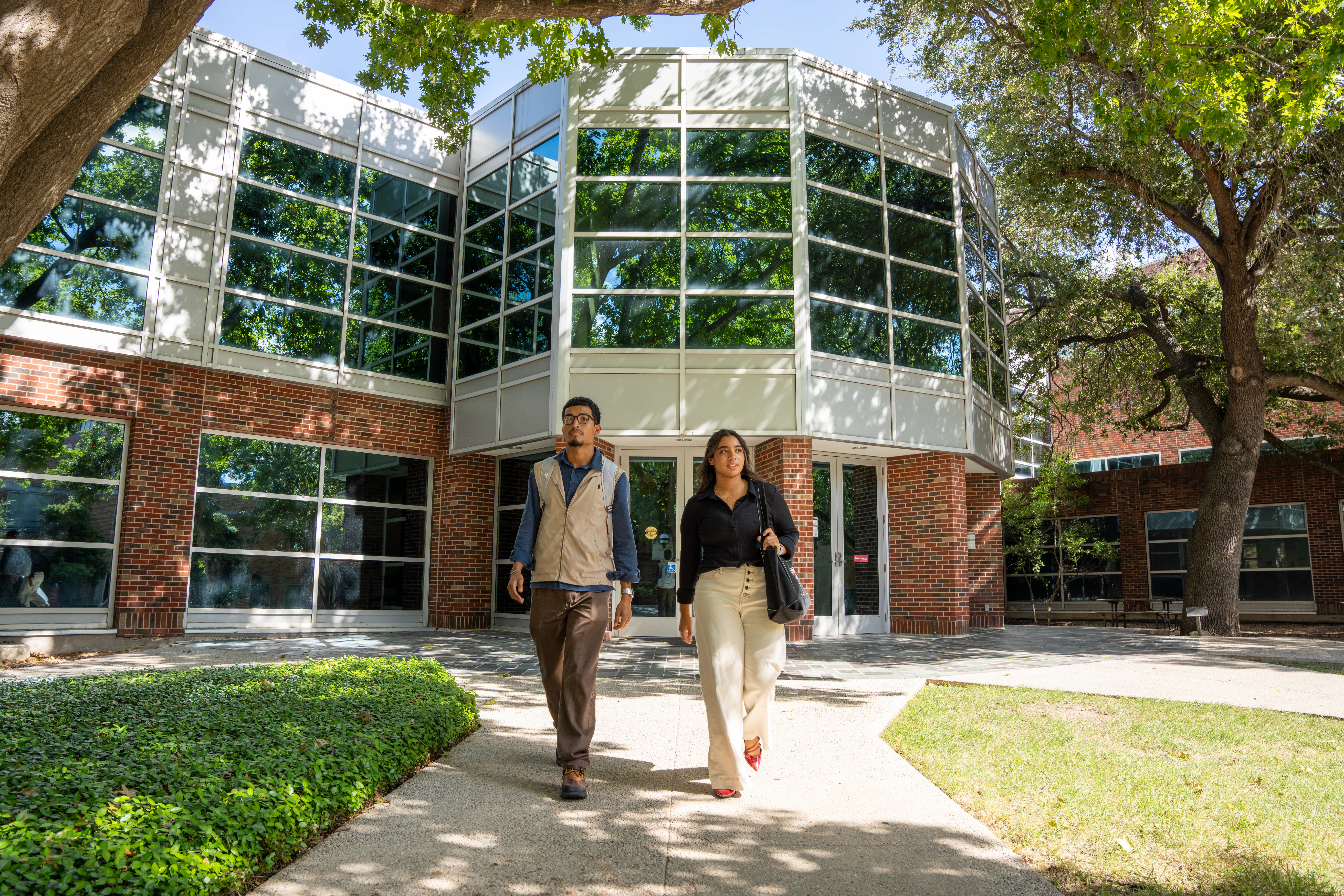 Visit UIW and Experience Campus 