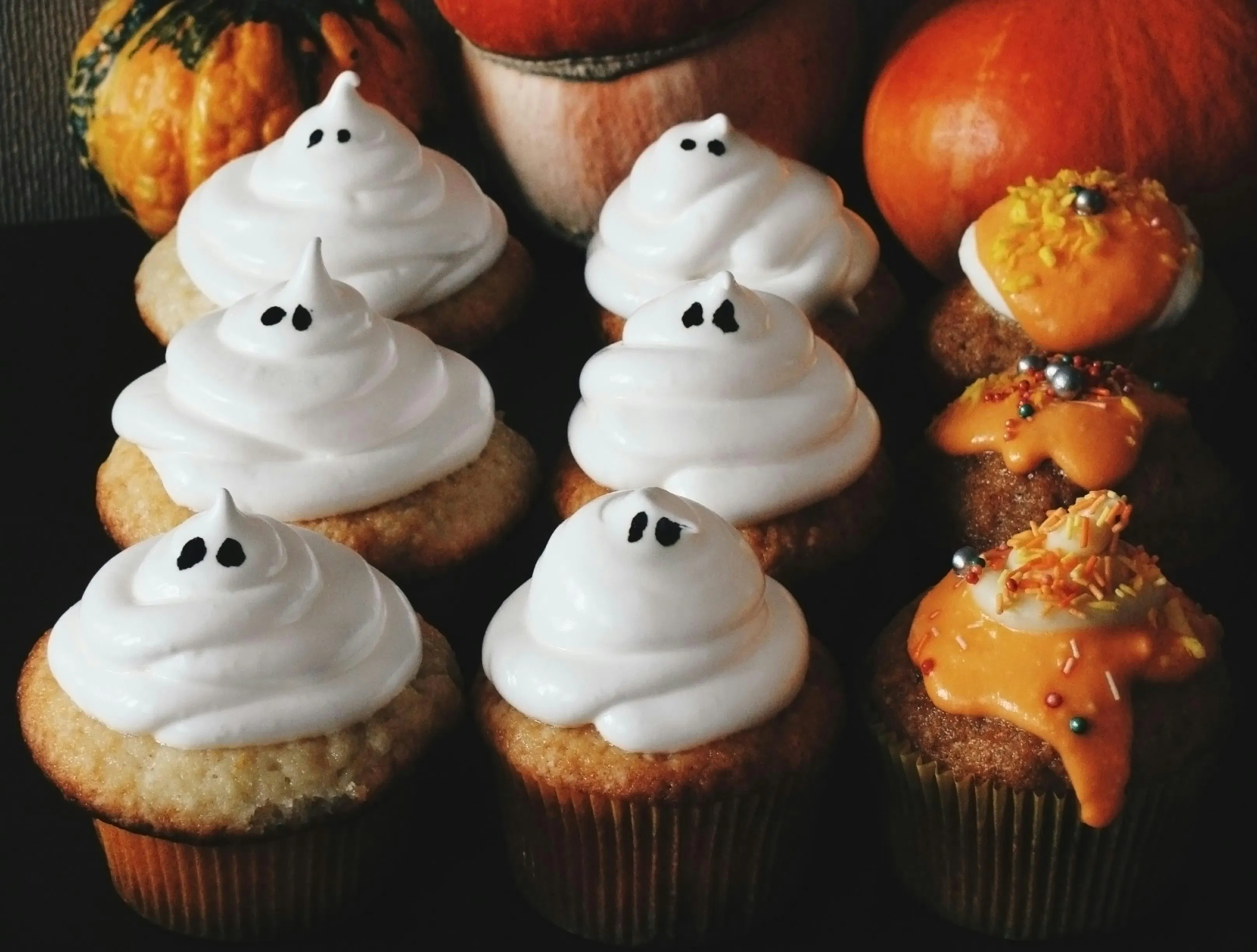 Halloween Cupcake Decorating